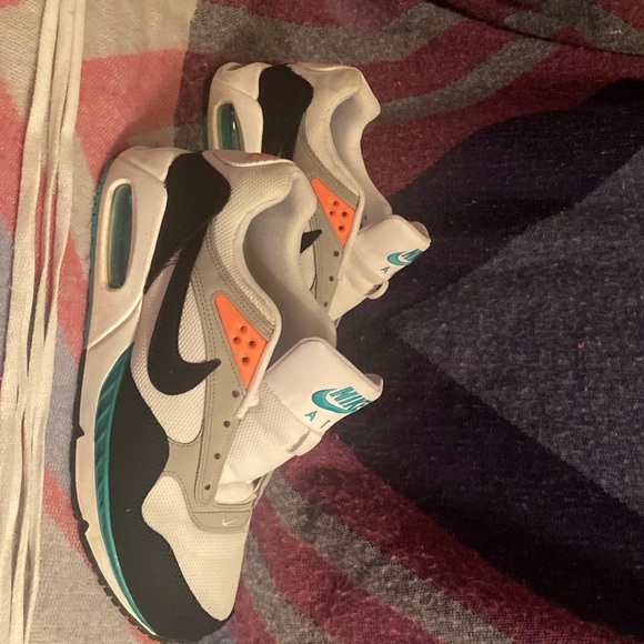Nike Air Max. Size 9 - Picture 2 of 5